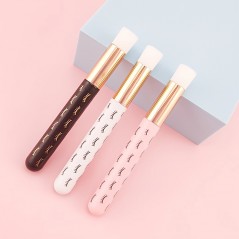 Pensula pentru curatarea extensiilor de gene - model cu gene, diverse culori