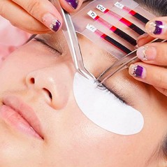 Silicon support pad for the head, silicone support for eyelash extensions